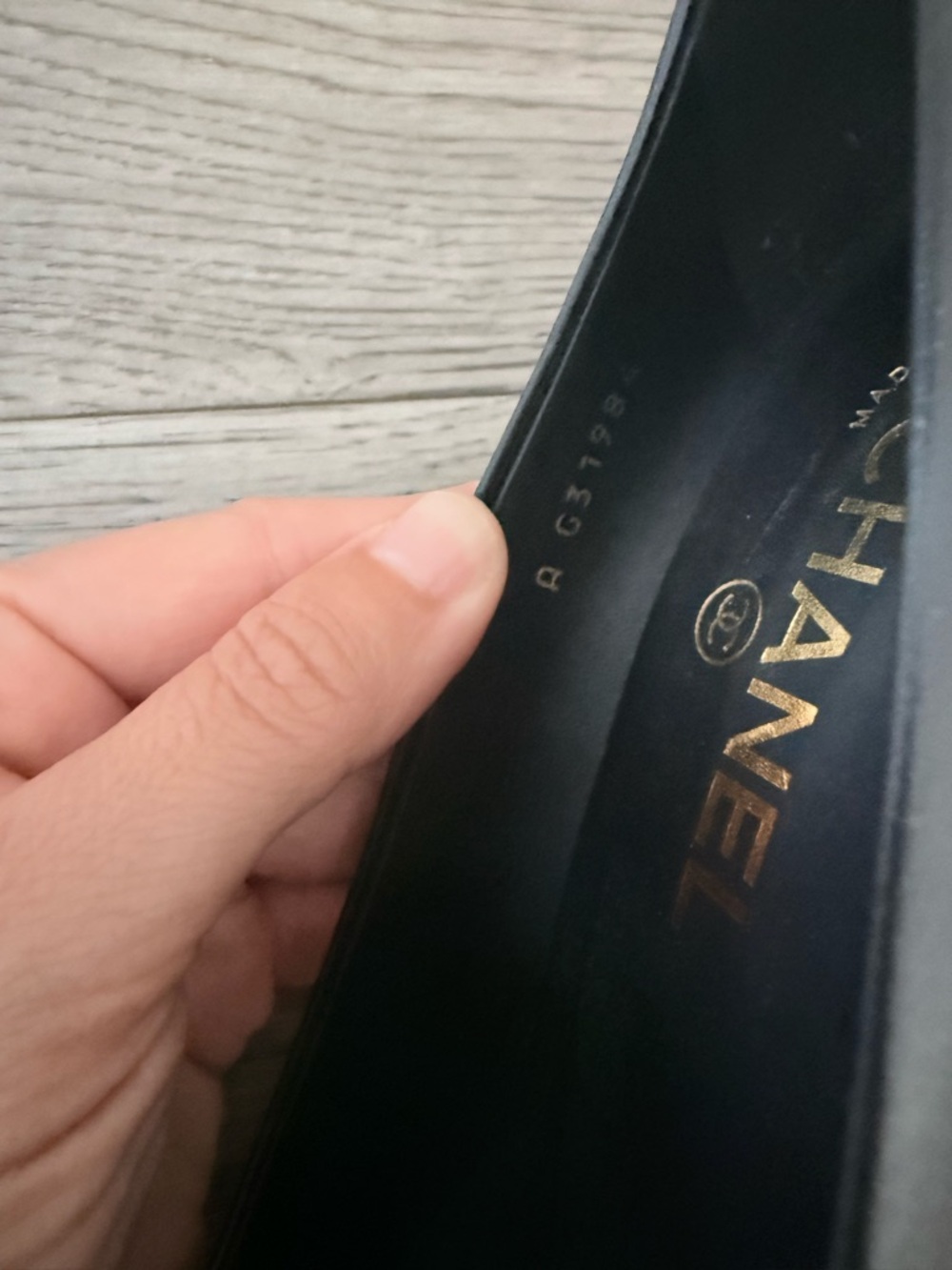 CHANEL Leather Cap Toe Logo Back Pumps - Picture 5 of 9